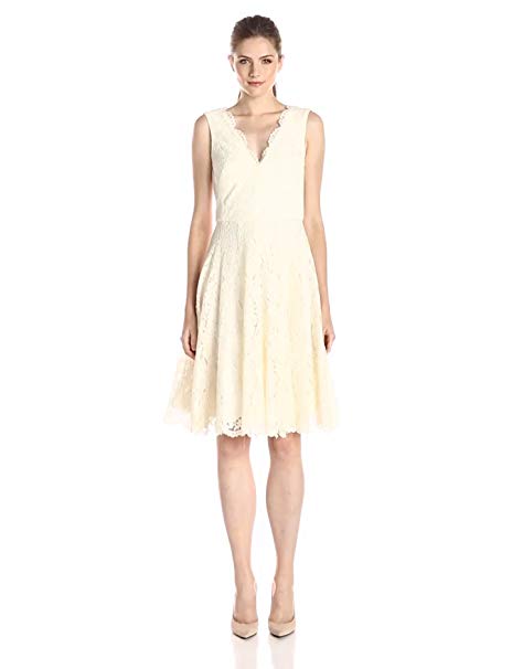 Vera Wang Women's Sleeveless Lace Cocktail Dress